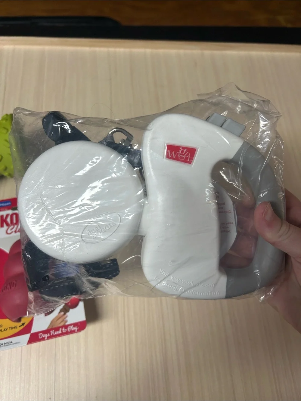 Dog Toy Bundle KONG Classic Medium + Wigzi Dual Dog Leash Dog Walker Lot
